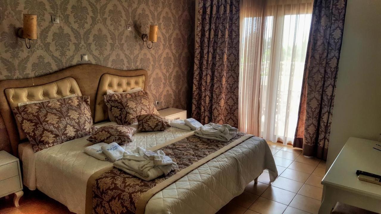 Maranton Beach Hotel Kínira Kültér fotó
