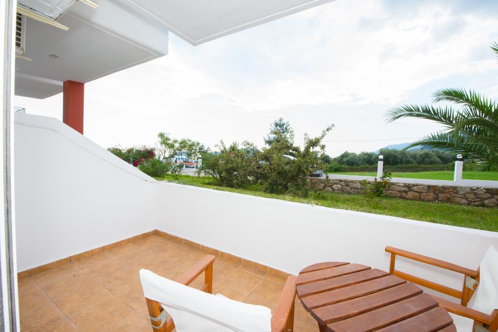 Maranton Beach Hotel Kínira Kültér fotó
