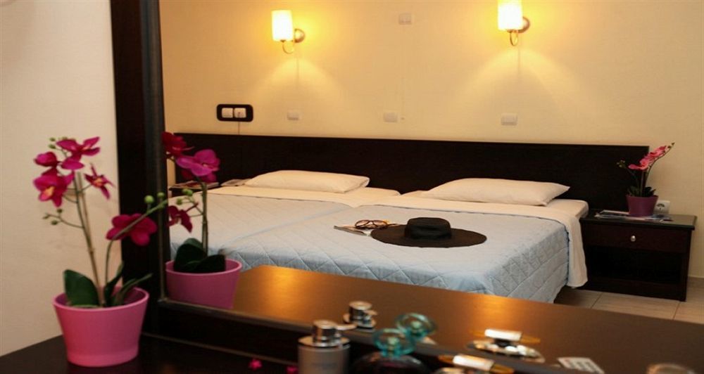 Maranton Beach Hotel Kínira Kültér fotó