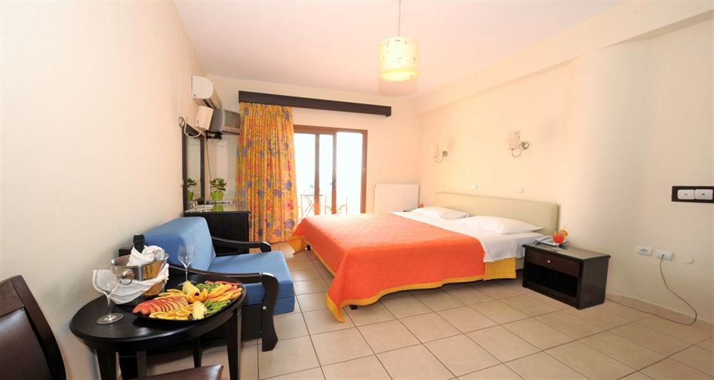 Maranton Beach Hotel Kínira Kültér fotó