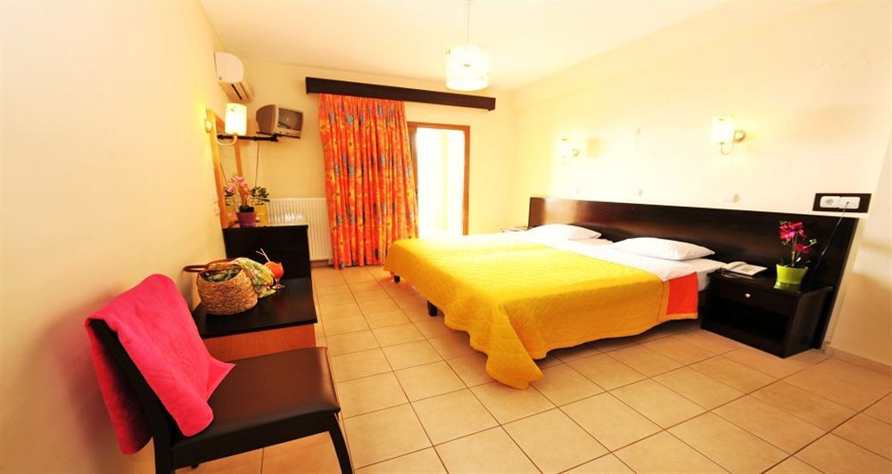 Maranton Beach Hotel Kínira Kültér fotó