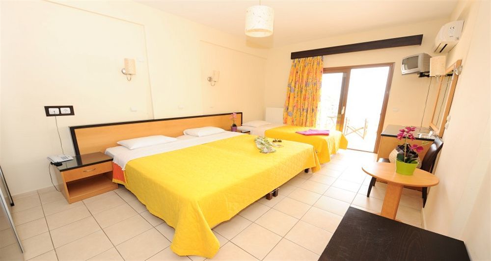 Maranton Beach Hotel Kínira Kültér fotó